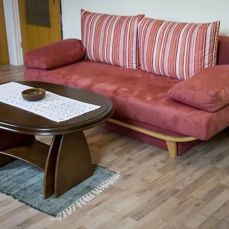 Ferienwohnung Zur Burg Apartment